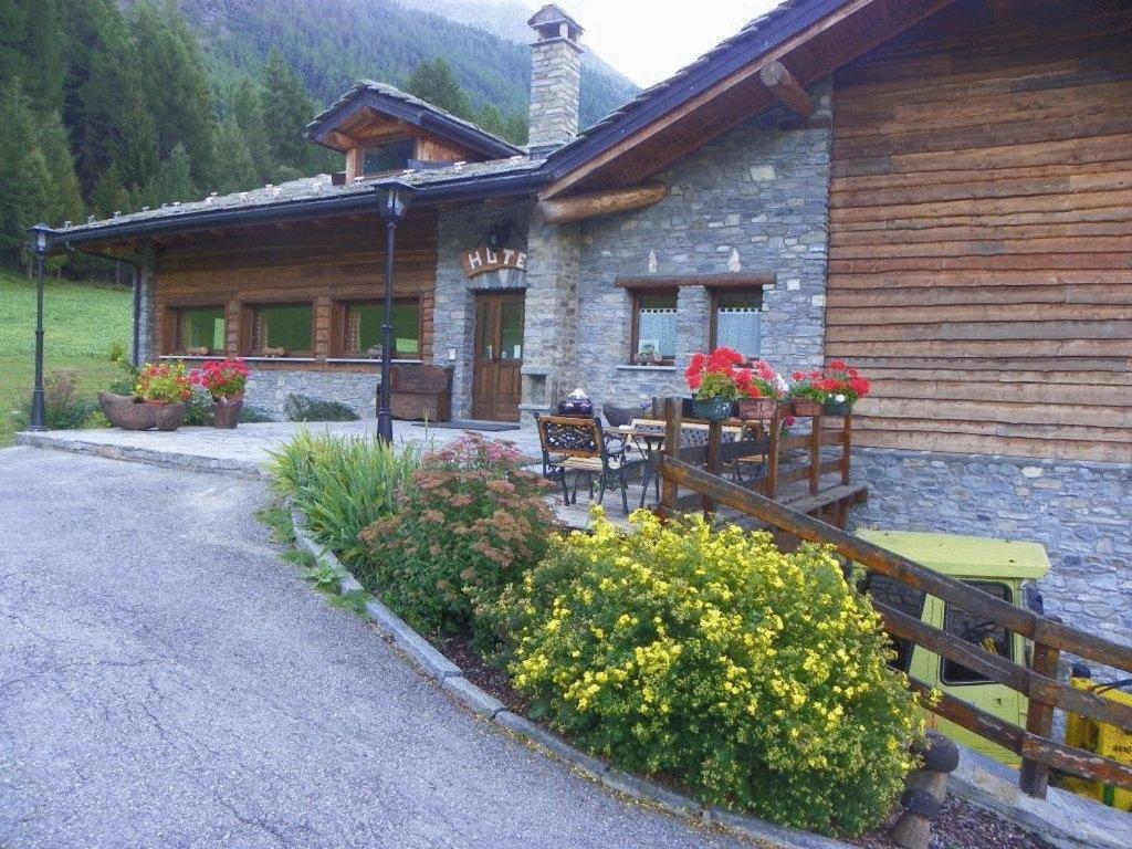 Hotel Les Granges La Thuile Eksteriør bilde