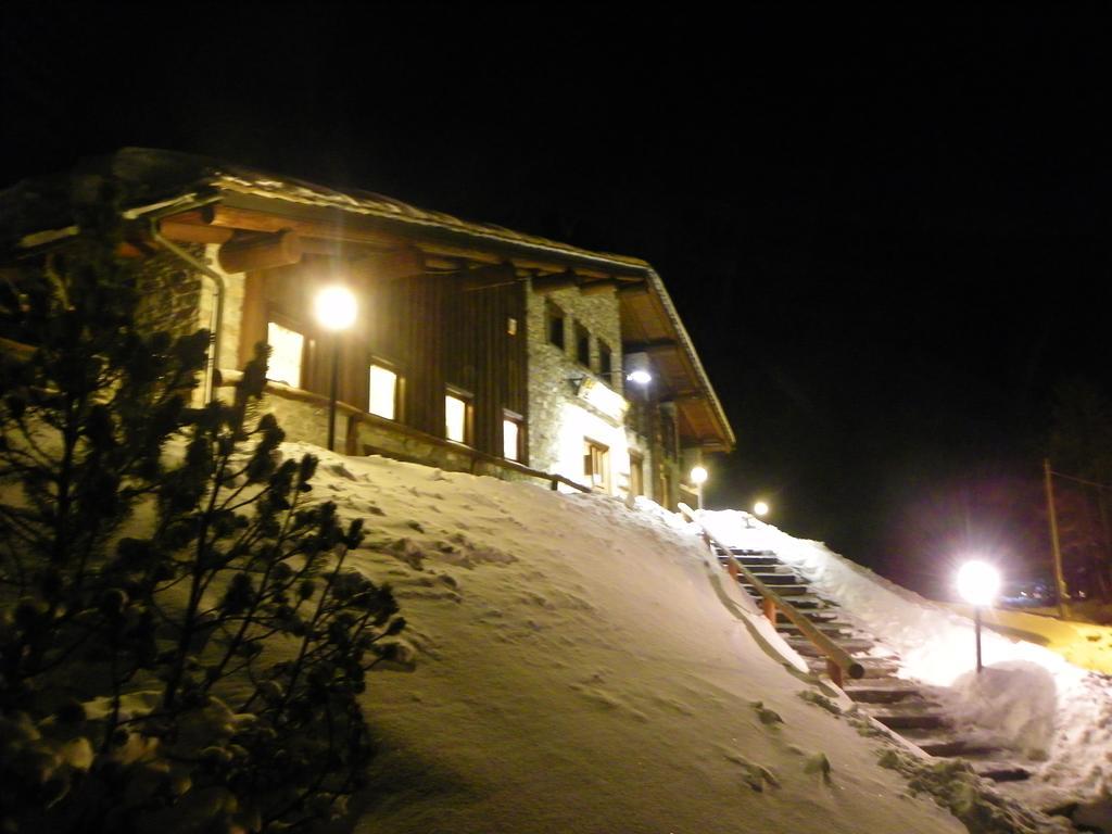 Hotel Les Granges La Thuile Eksteriør bilde